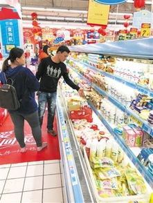 奶源降价促市场活力，海口超市牛奶促销热潮引领日用百货销售新趋势